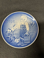1987 Children's Day Plate