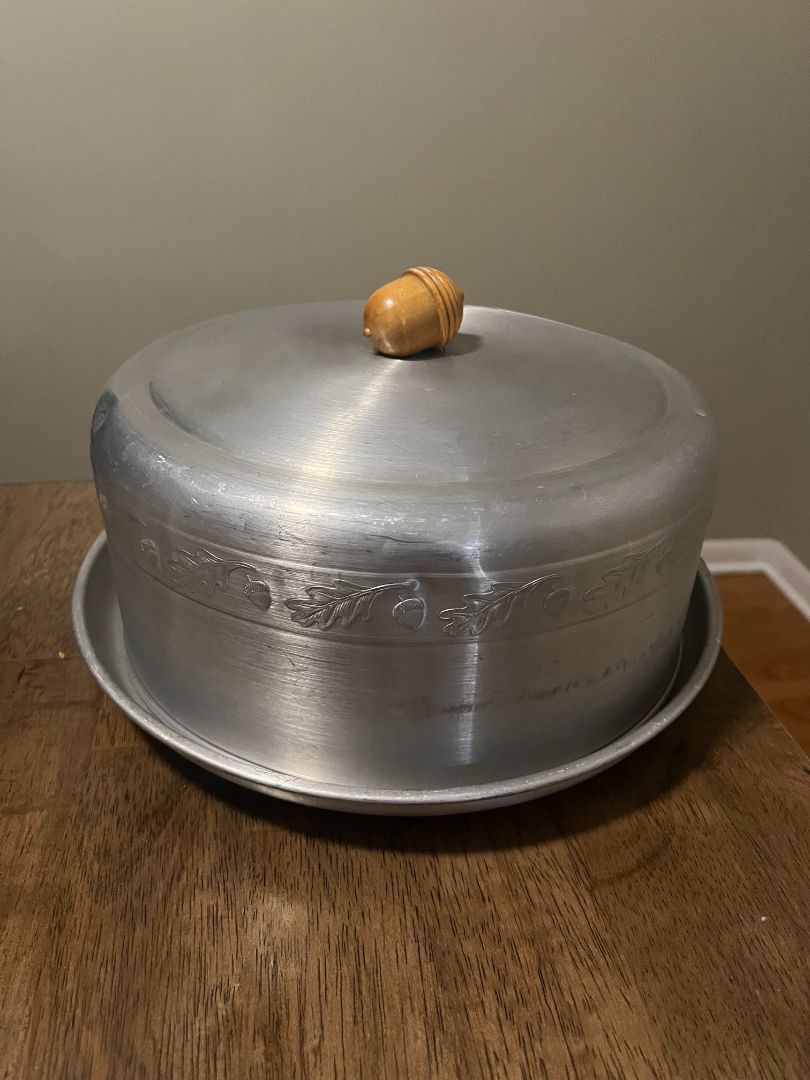 West Bend Covered Cake Server-Acorn