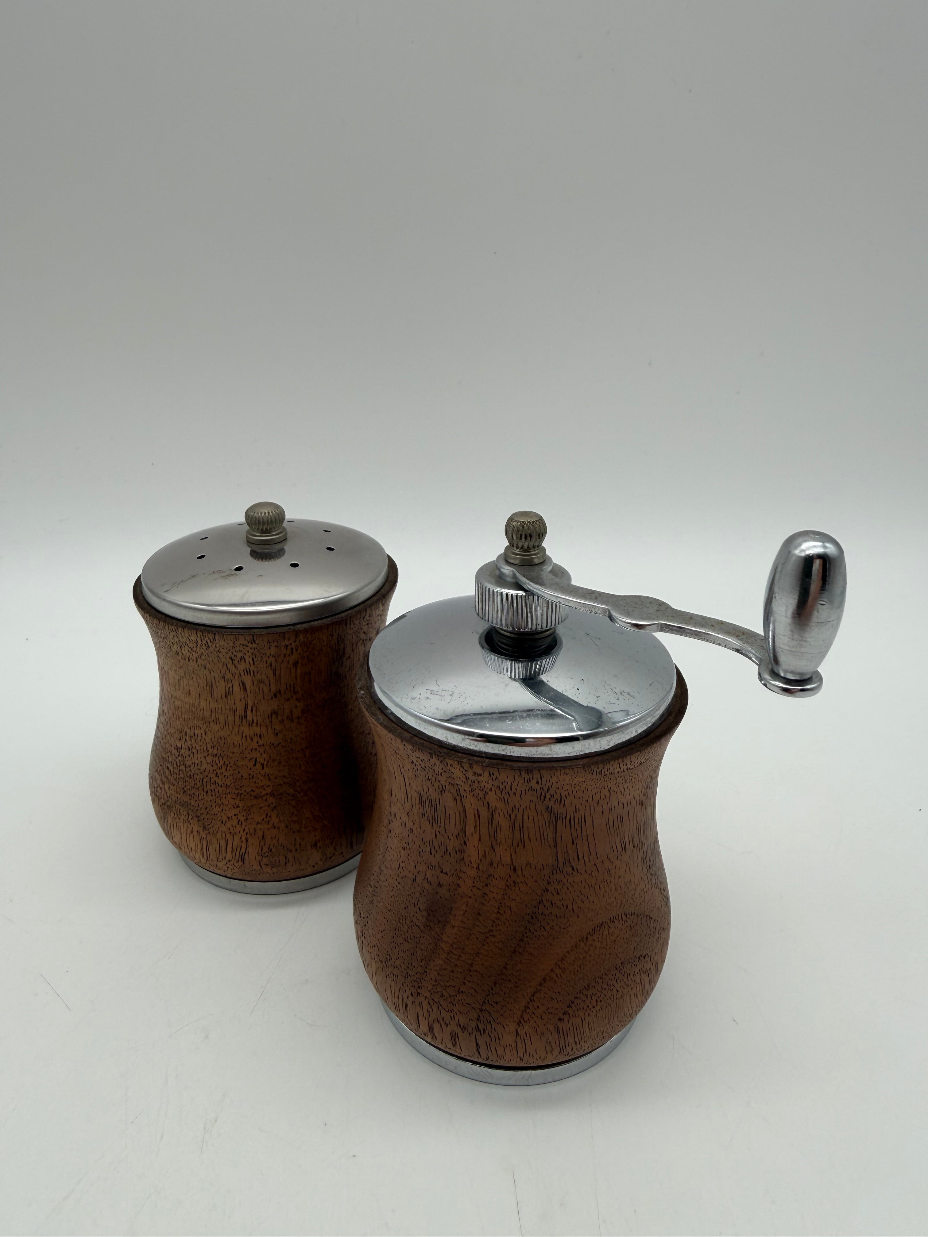 Salt shaker & pepper grinder set small teak wood