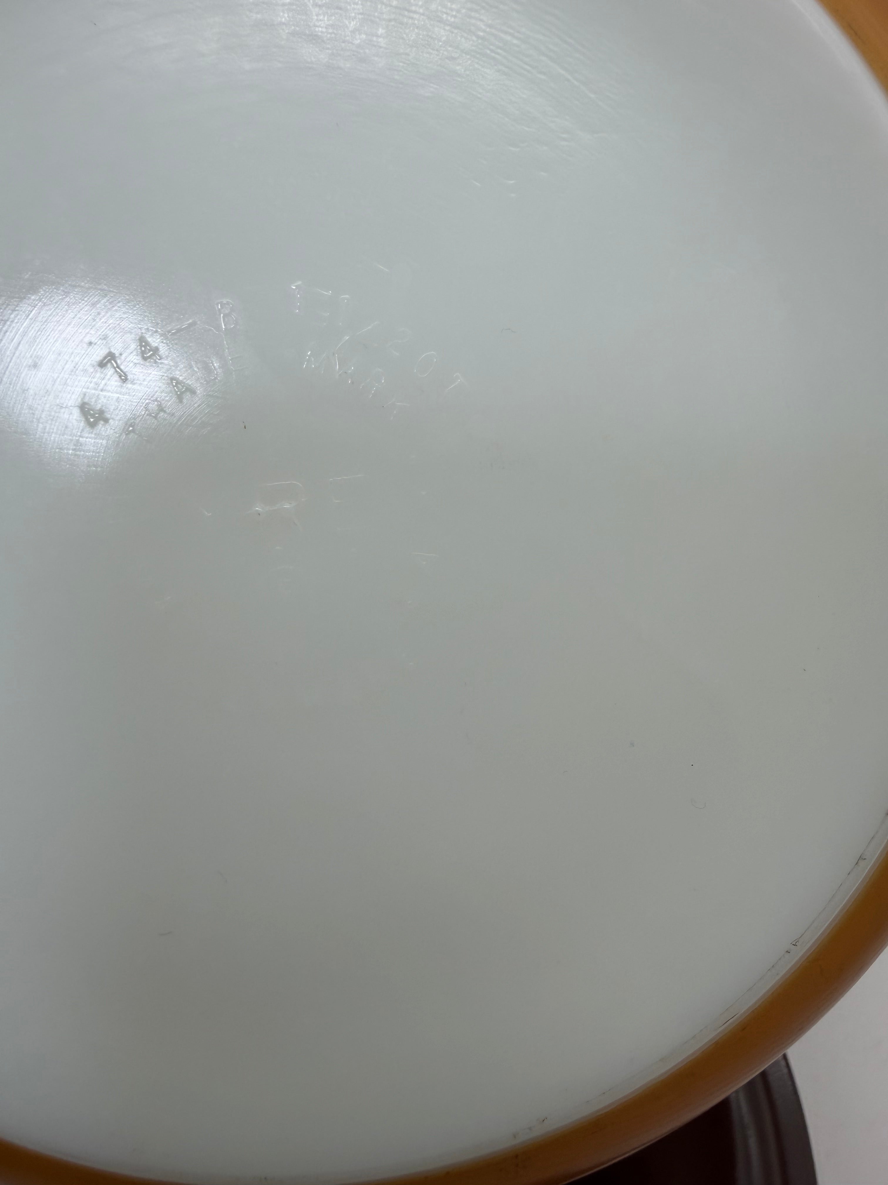 Pyrex 474  butterscotch Brown