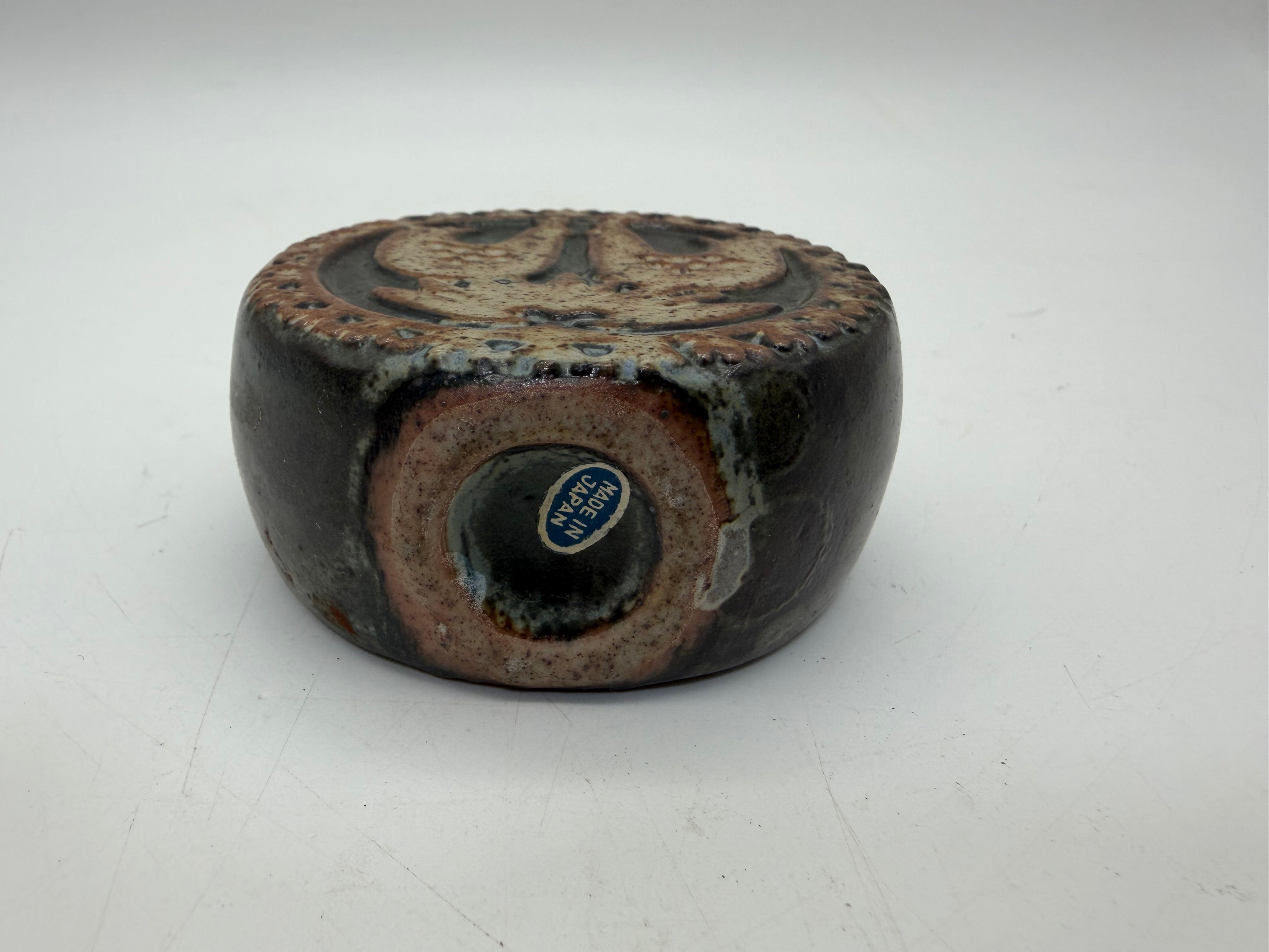 Round bird weed vase pottery brown