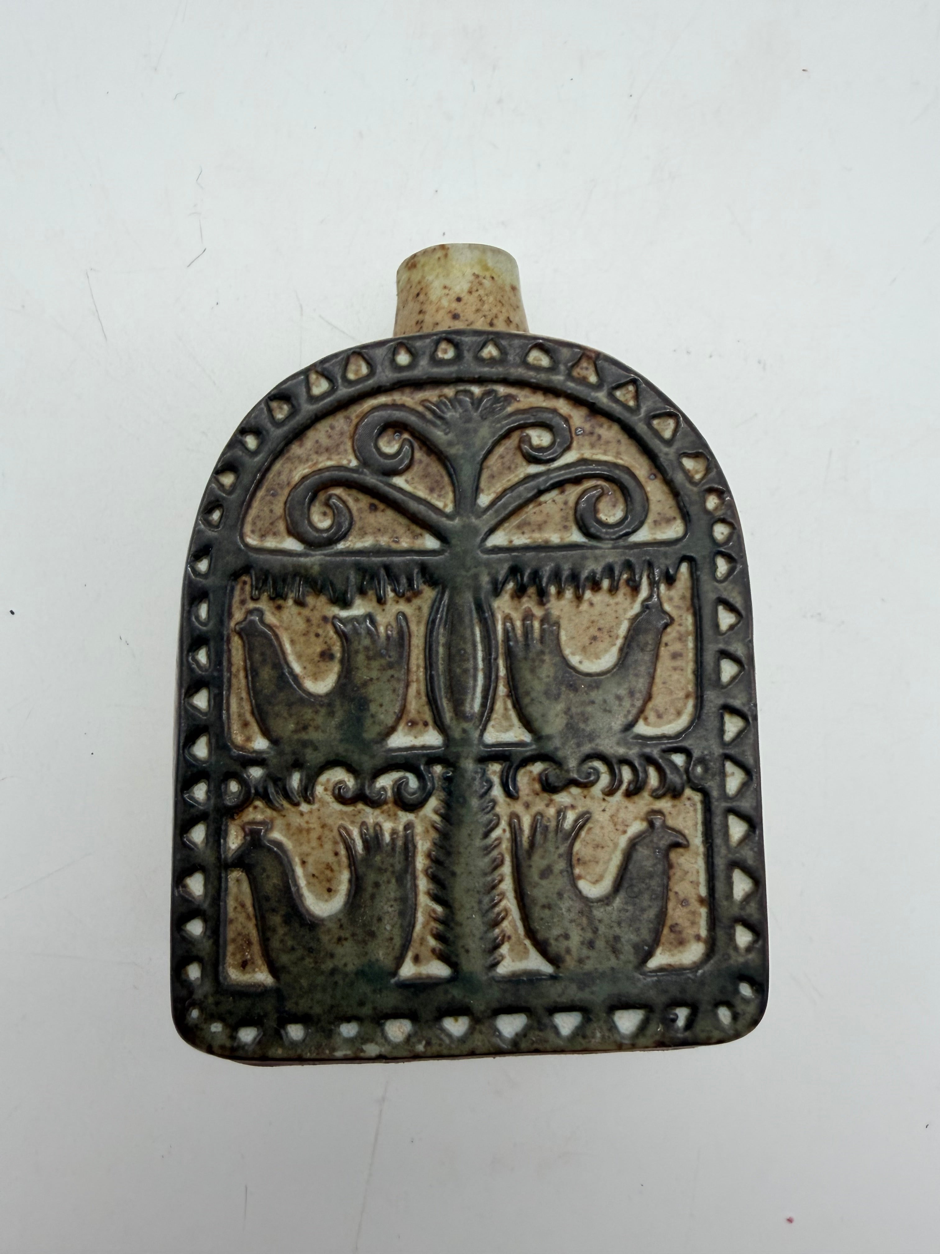 Hans Schirmer Germany Weed pot bird relief brown
