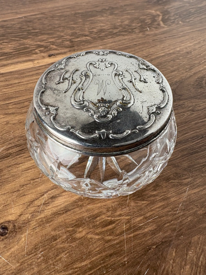 Gotham Crystal Vanit Jar with Silver Lid