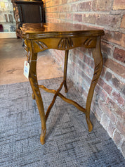 Golden Oak Scalloped End Table 20Wx14Dx26H