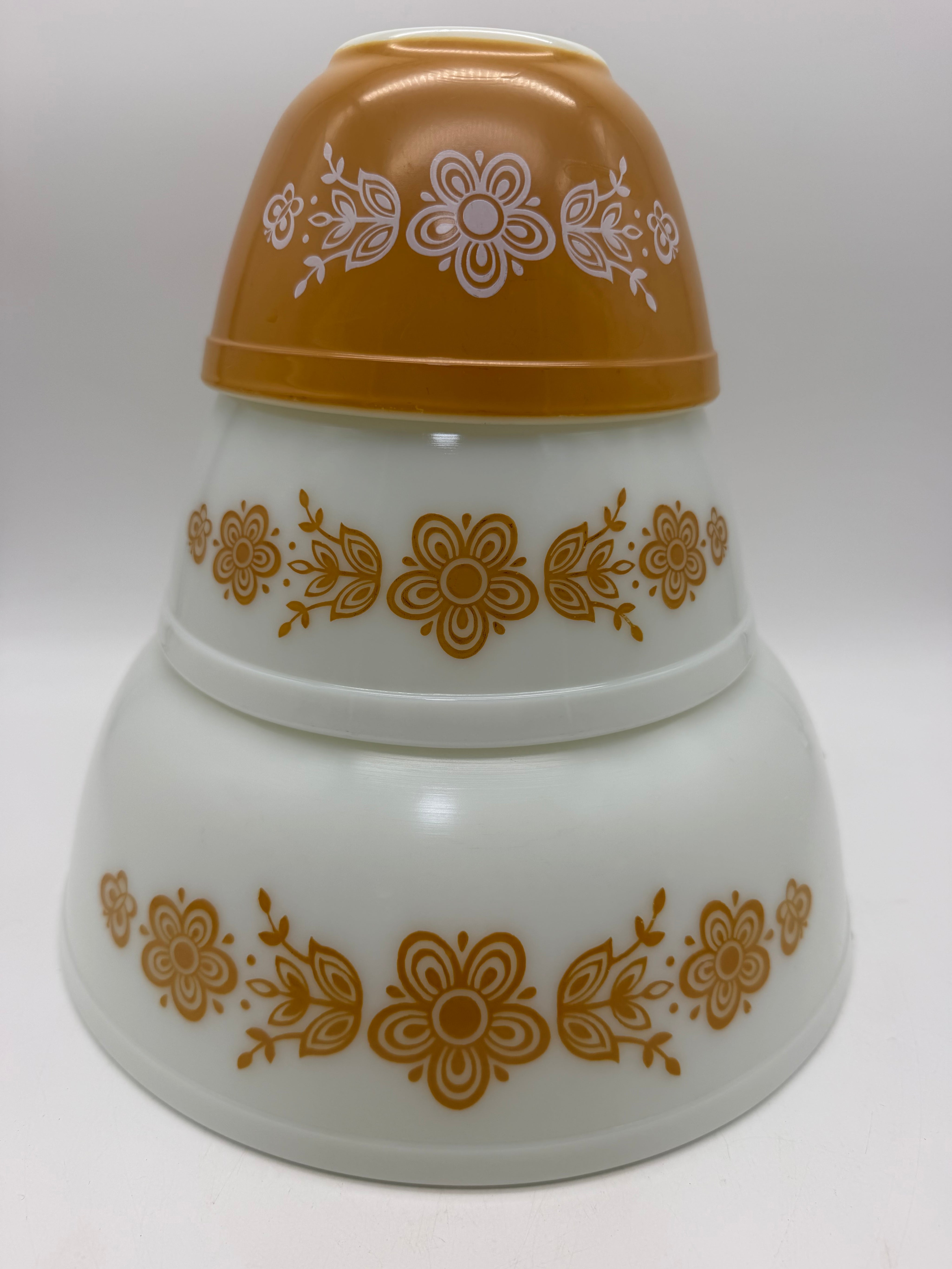 10” Pyrex Butterfly Gold Mixing Bowl Set 3