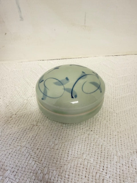 Porcelain Trinket Box