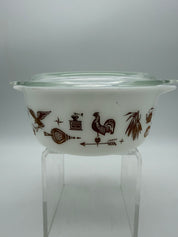 6.5” Vintage Pyrex 472 Early American 1.5 Pint Cinderella Casserole w Glass Lid USA