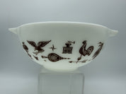 8.5” Pyrex town and country 443 2 1/2 quart Cinderella Bowl white Brown