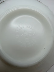 8.5” Pyrex town and country 443 2 1/2 quart Cinderella Bowl white Brown