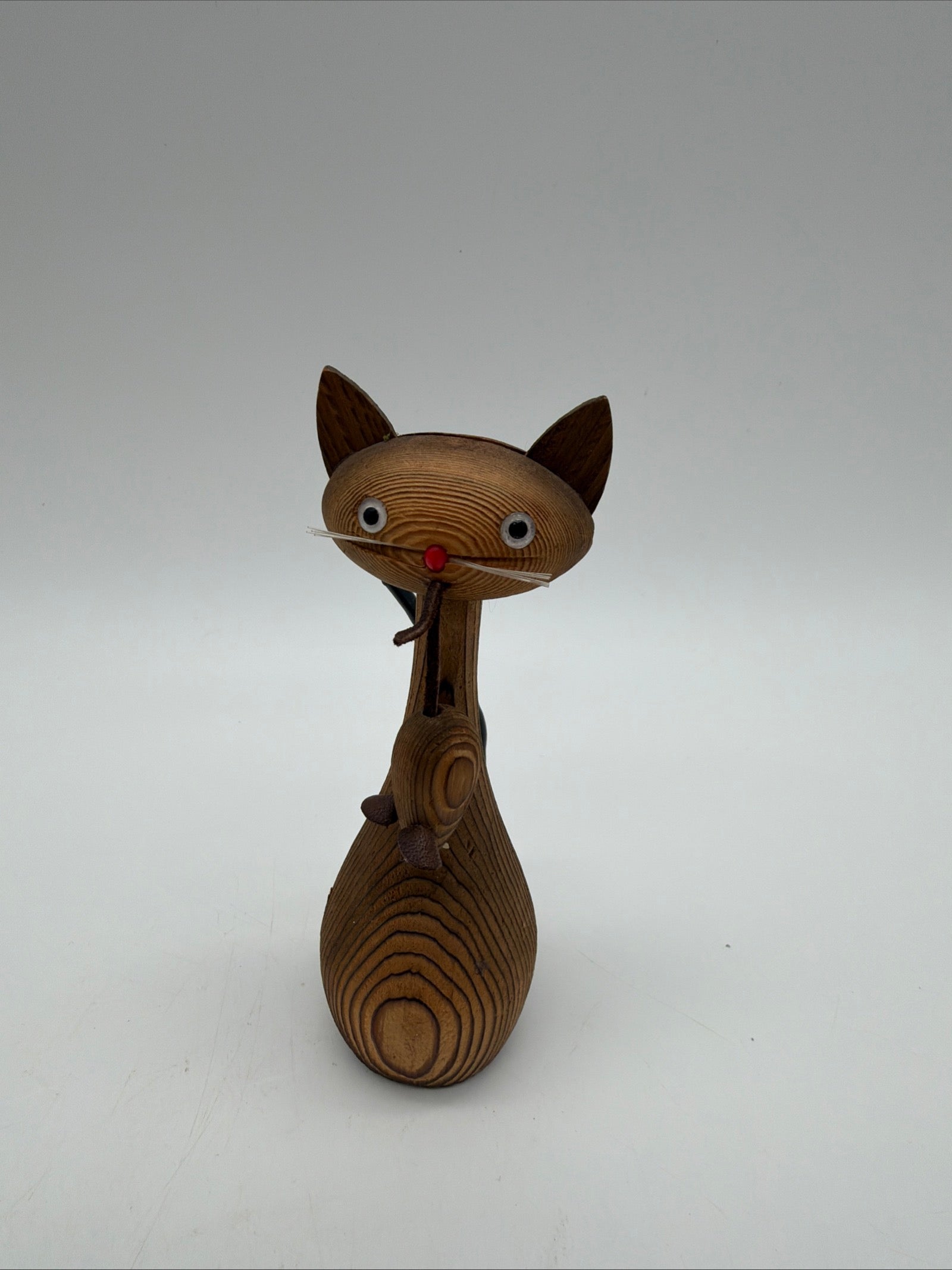5”  MCM Cryptomeria Japonica Wood Figures CAT and MOUSE Otagiri Japan