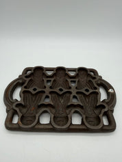 9.5” John Wright Gingerbread Man Christmas Cookie Baking Cast Iron Mold