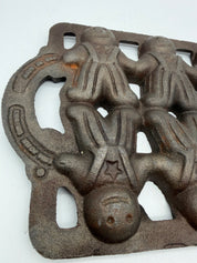 9.5” John Wright Gingerbread Man Christmas Cookie Baking Cast Iron Mold