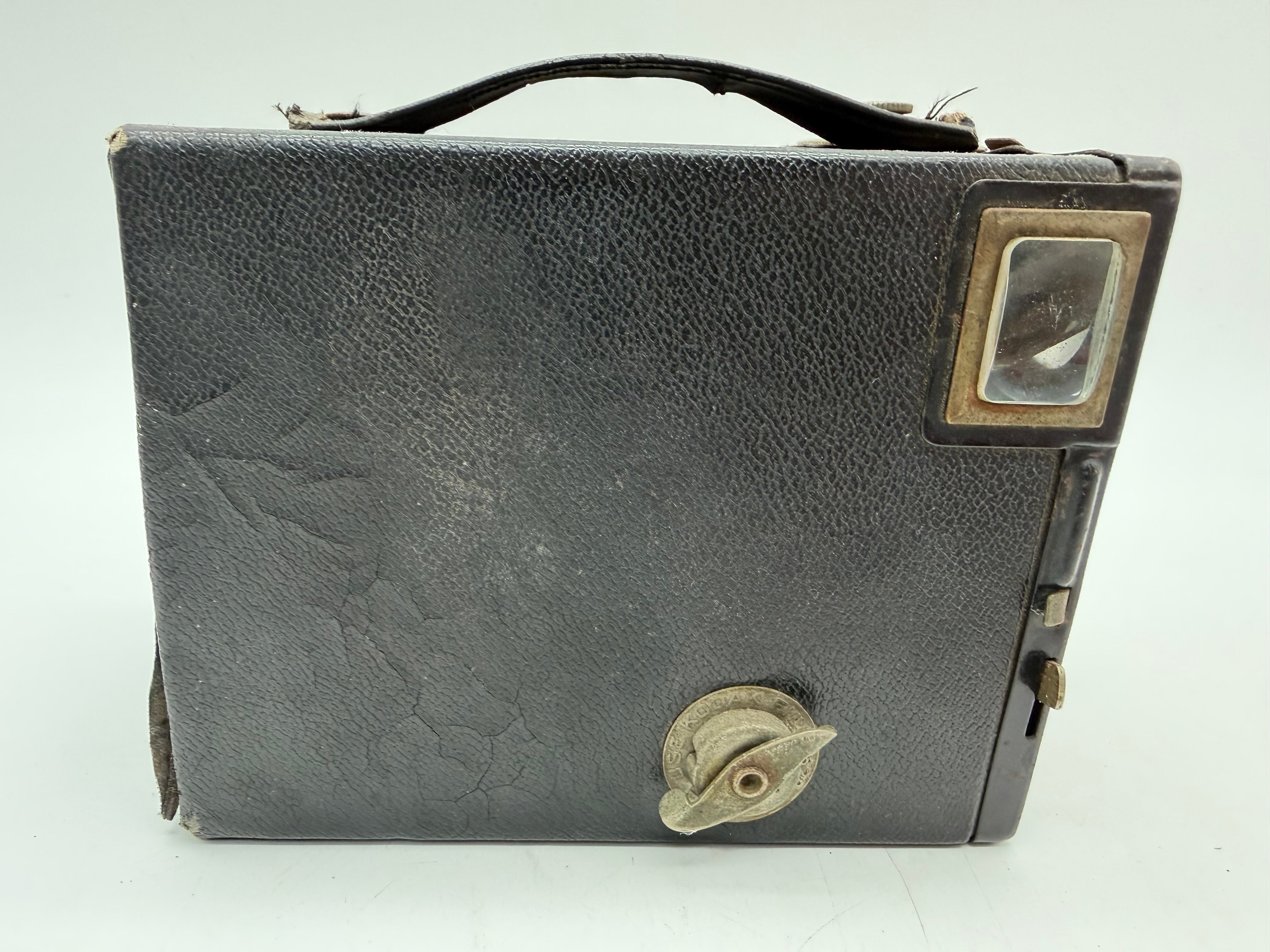 5” Eastman Kodak Camera SIX-20 Brownie Junior Black, Art Deco. Display