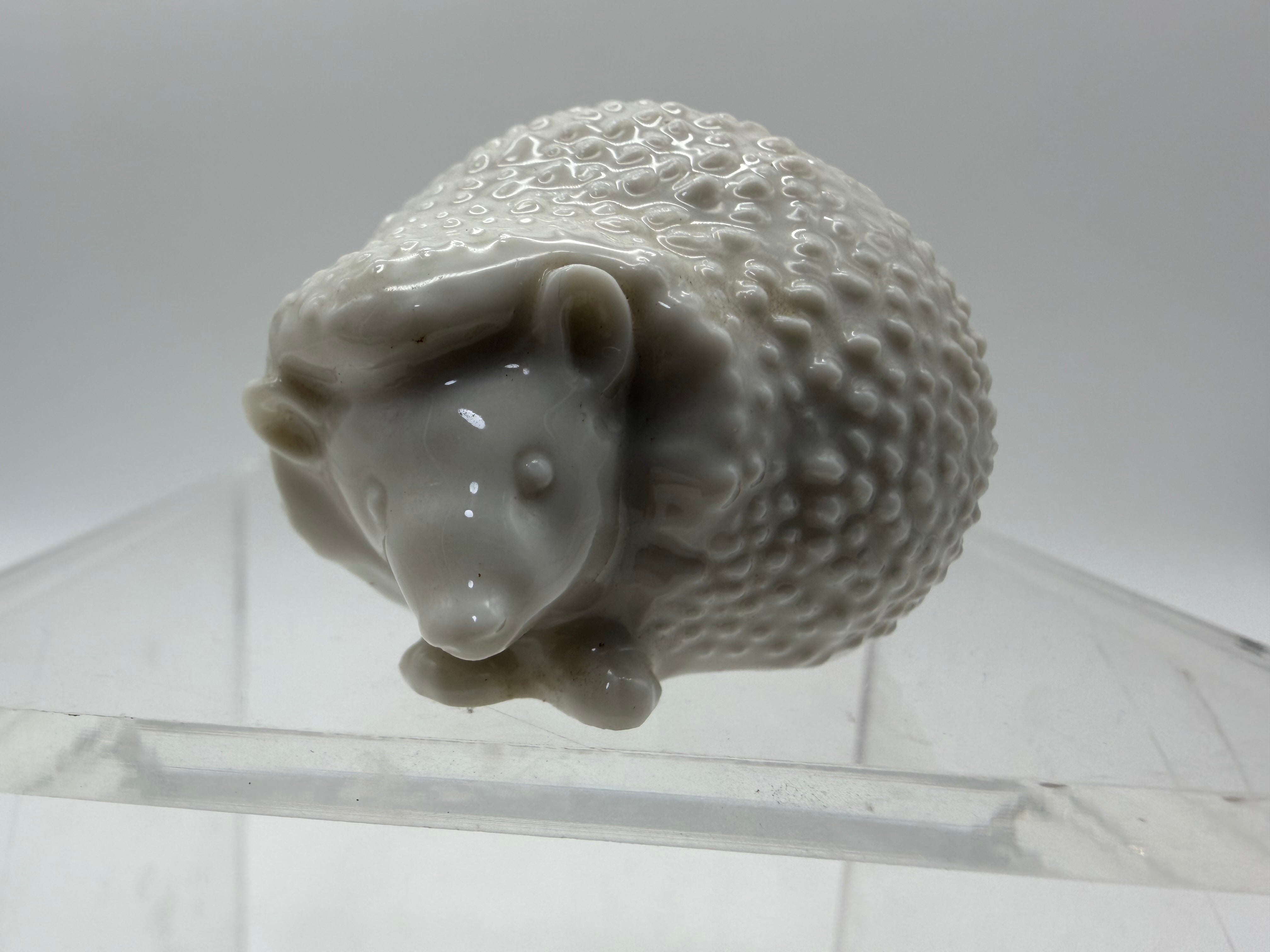 2” Achtziger Germany white porcelain Hedgehog