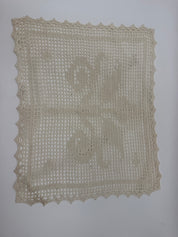 14” x 10” doily cream rectangle
