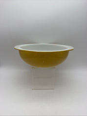 9” Pyrex 024 Golden Yellow Casserole- 2 Quart w/lid Bowl Dish