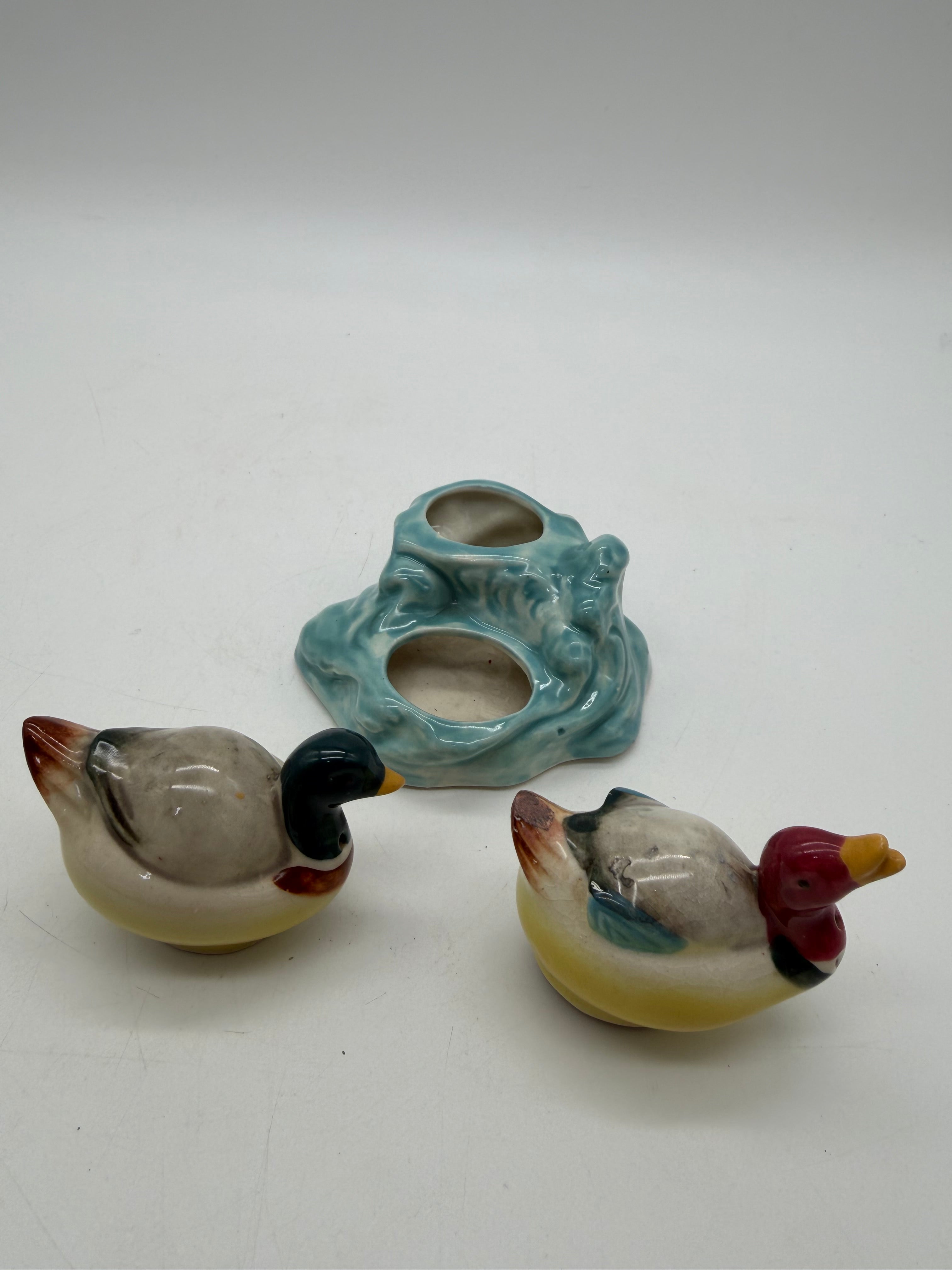 4” Duck Salt and pepper on water ceramic