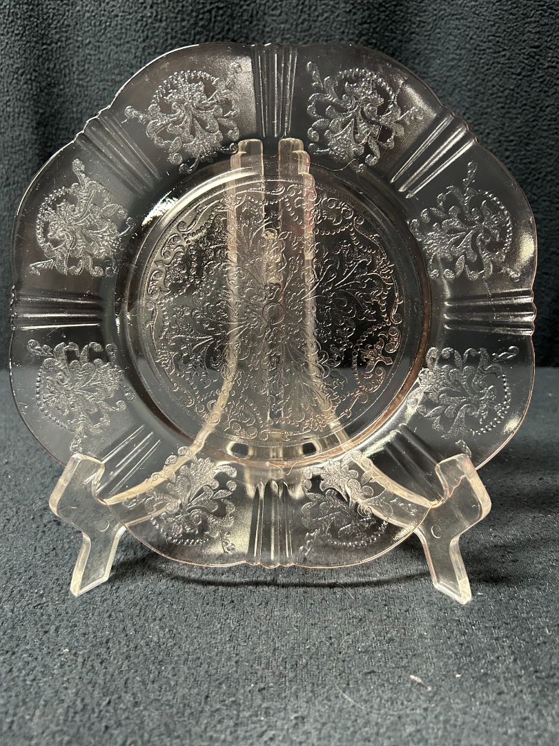 Pink 8-Scalloped Plate-Salad Size