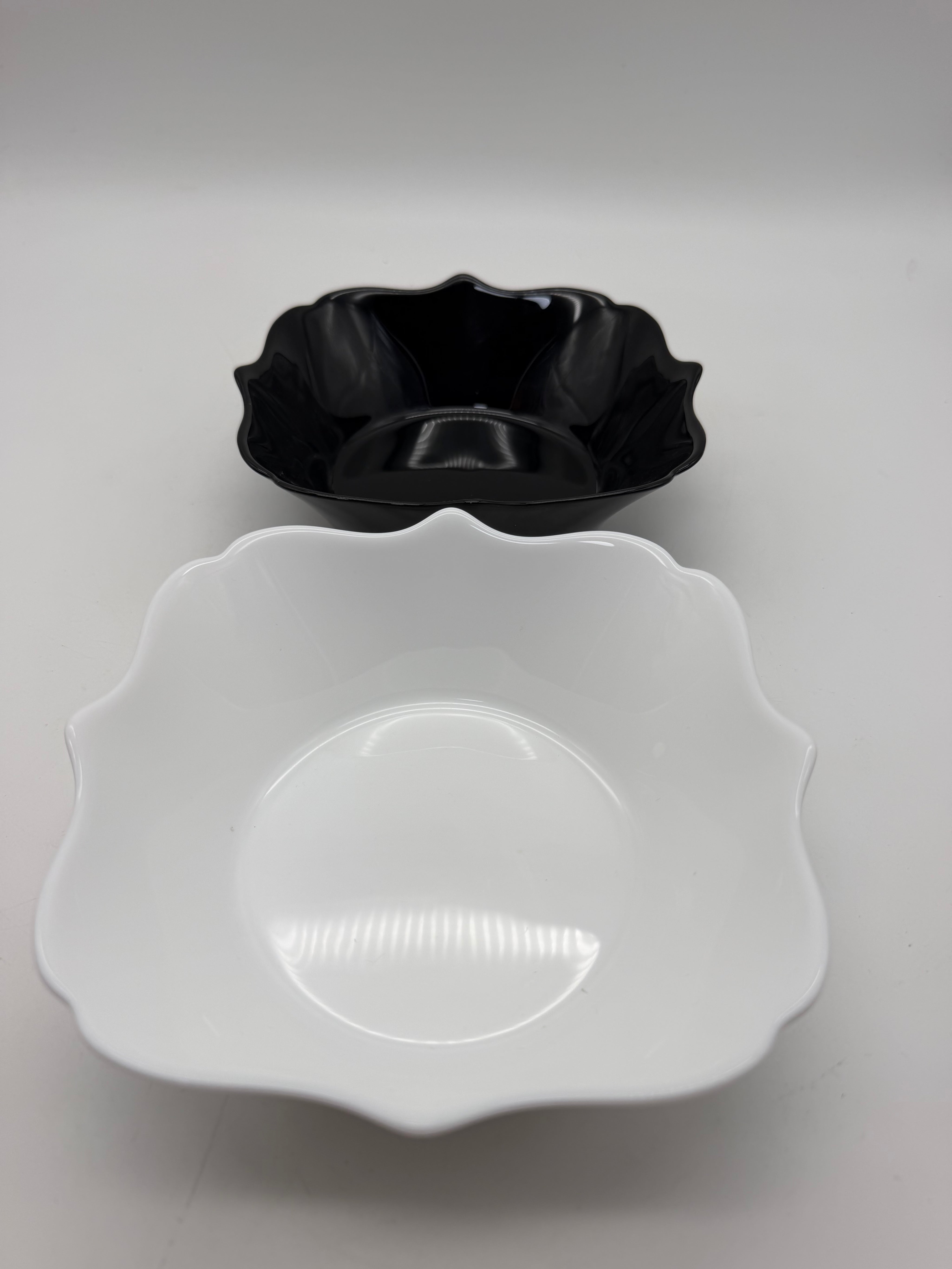 6” Luminarc France White Black bowl set of 2