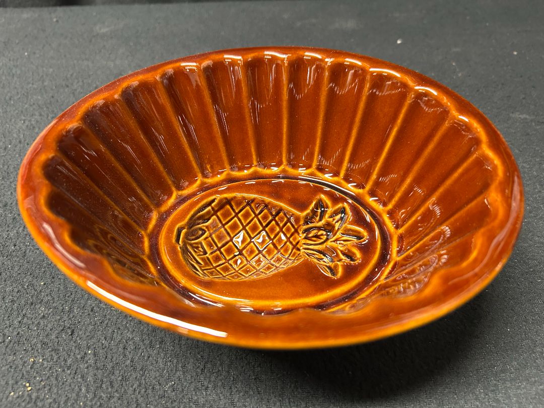 Williams-Sonoma Pineapple Mold