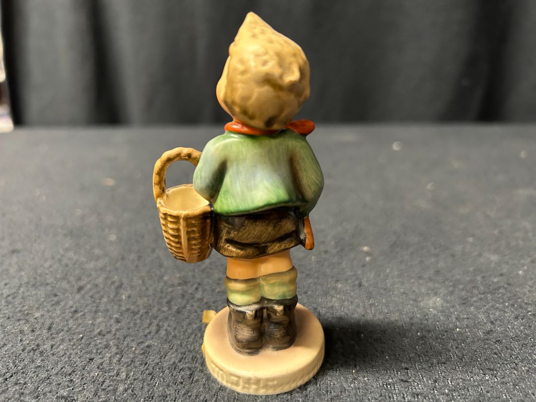 Village Boy-Hummel