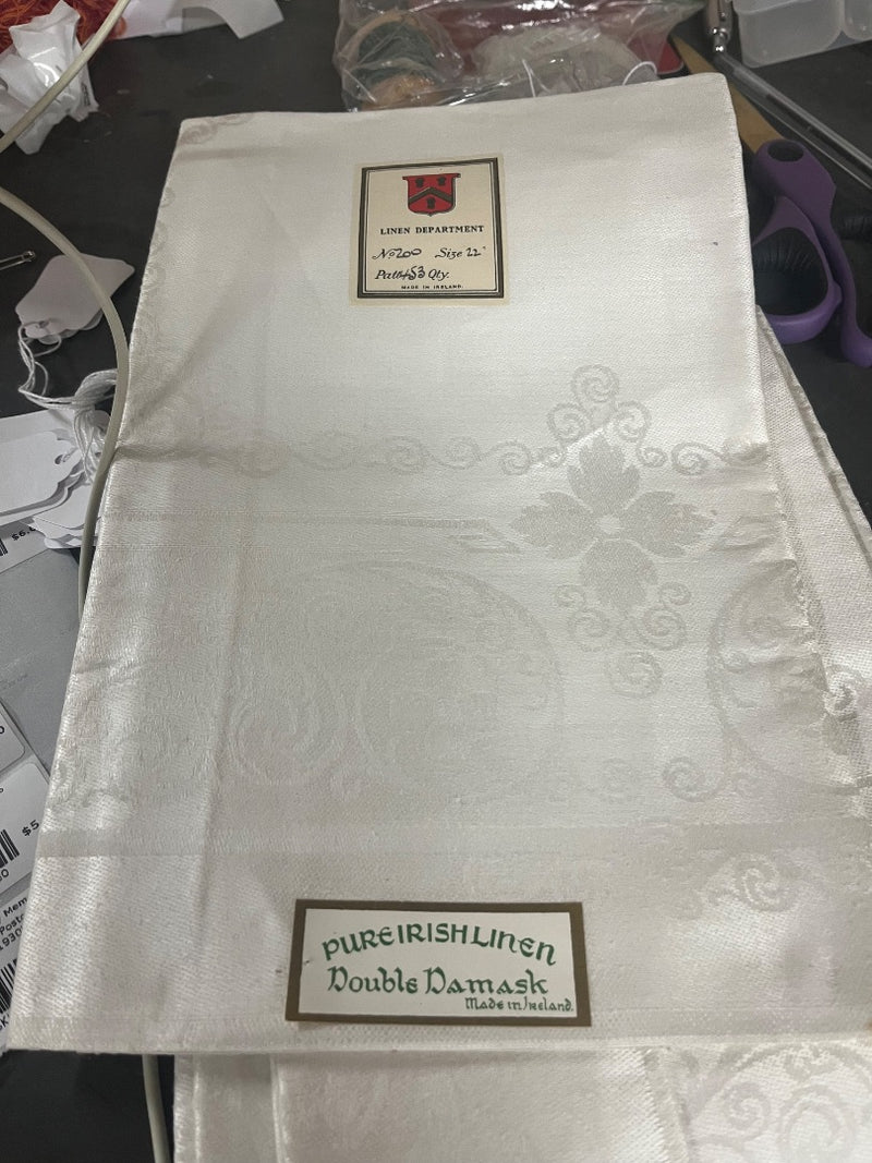 PKG VTG Dbl Dmsk Strathmore Irish T-Cloth 70x70 — alternate view
