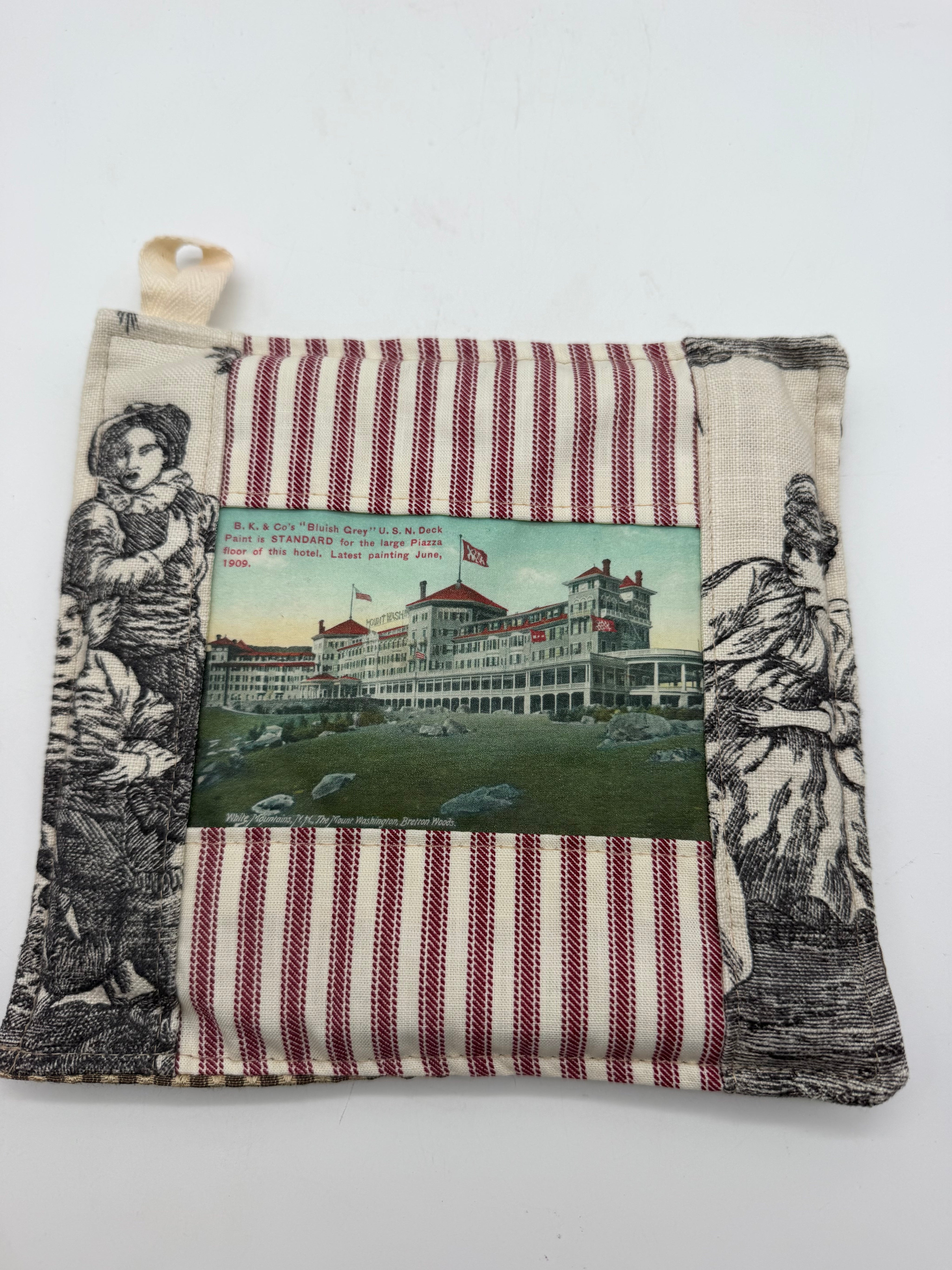 8” postcard potholder Mount Washington Hotel