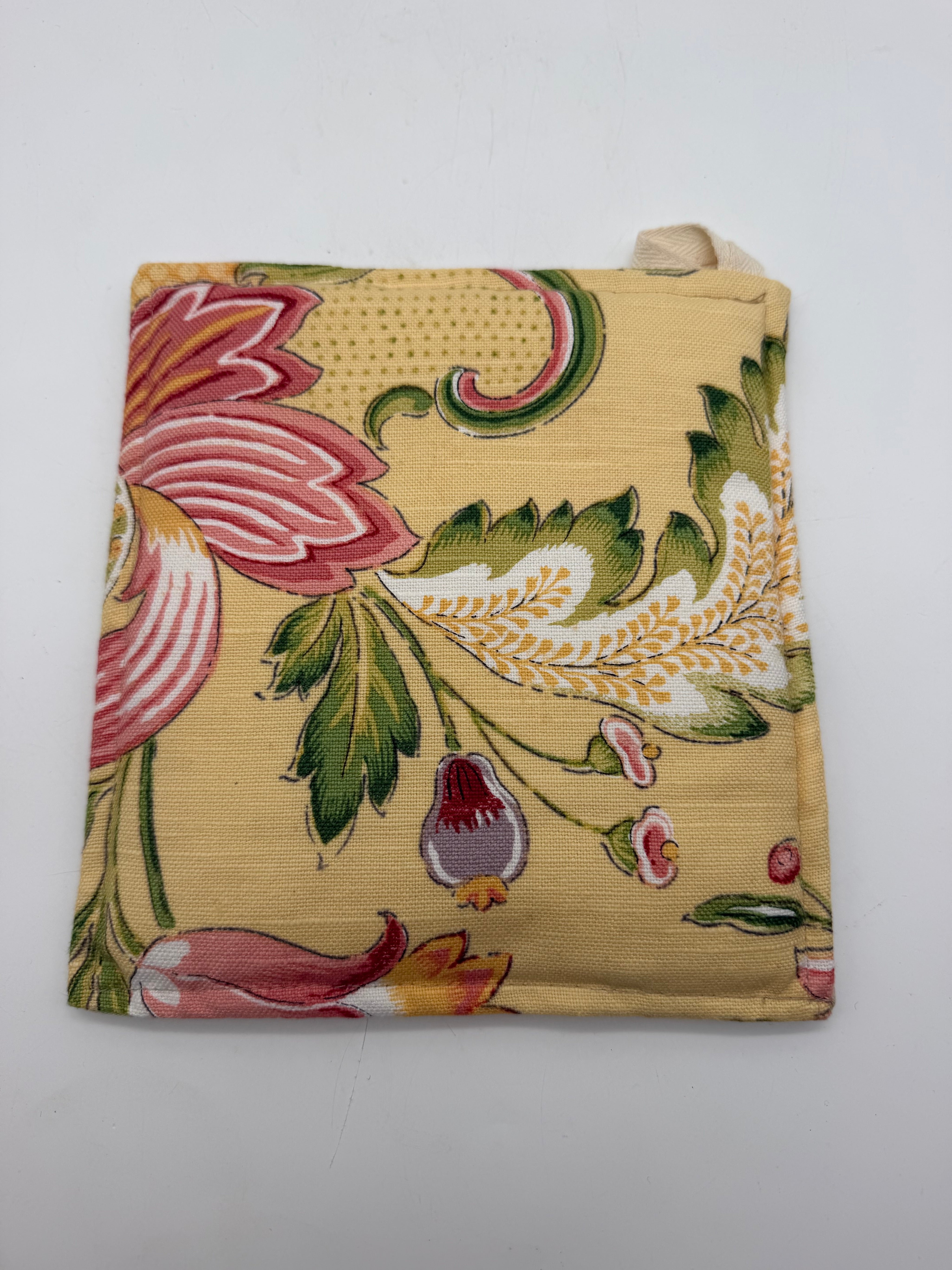 8” postcard potholder Mohonk house NY Hotel