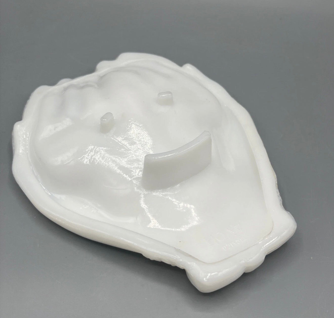 7” White Milk Glass Avon Open Hands Soap Dish Trinket Jewelry Holder