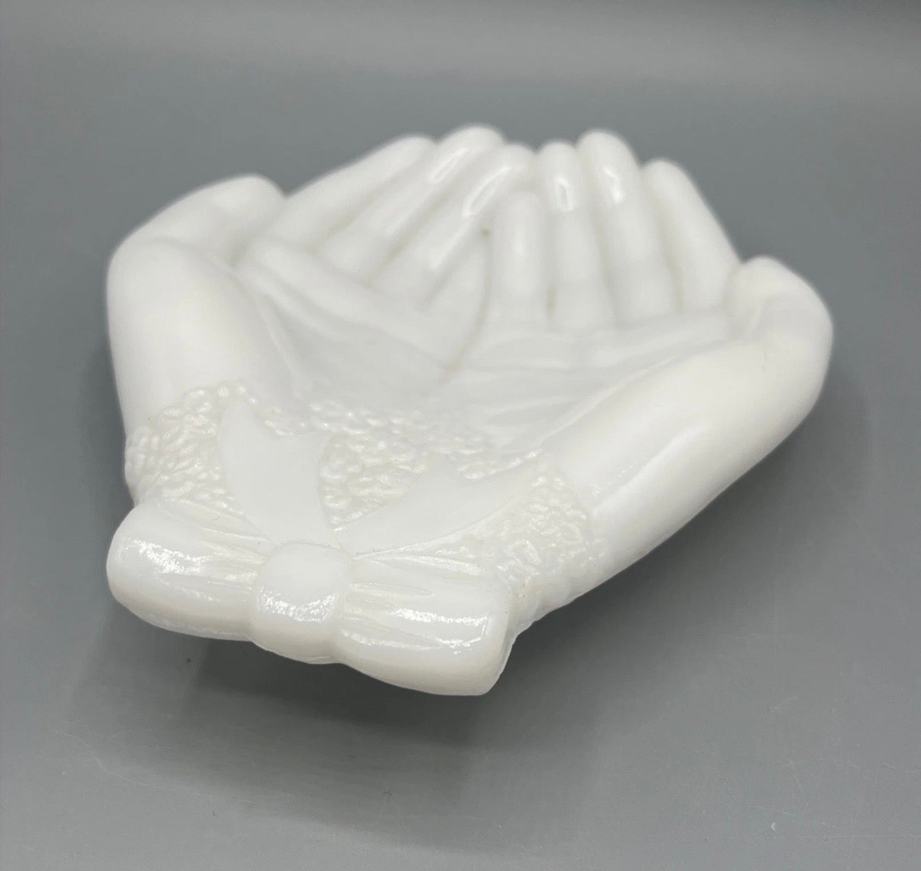 7” White Milk Glass Avon Open Hands Soap Dish Trinket Jewelry Holder