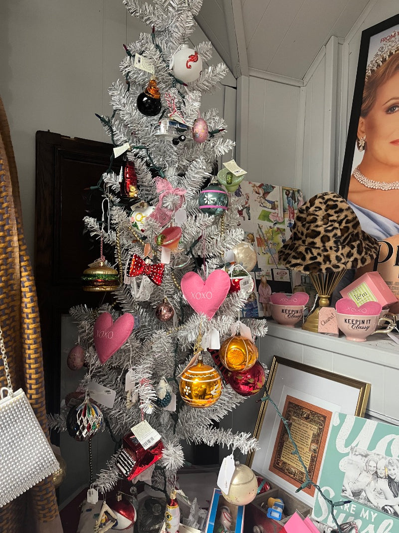Pink Valentine's Hearts + Note Spot-New — alternate view