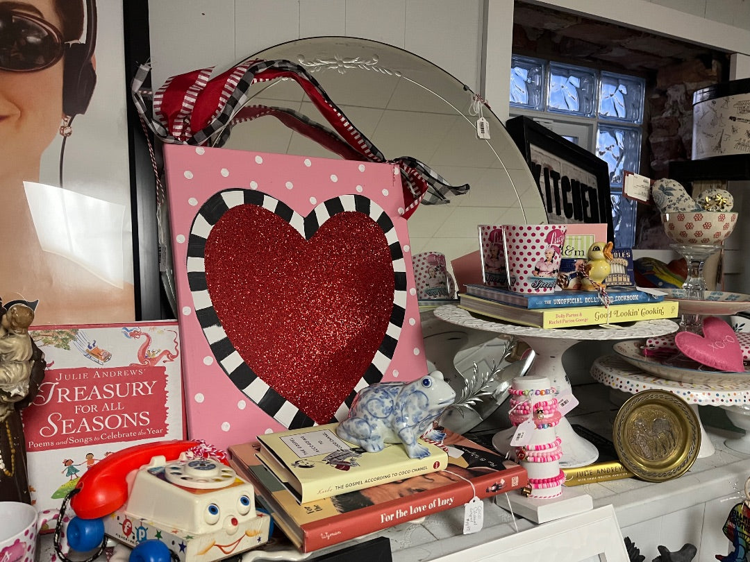 HM VDay Paint/Glitter Wall Hang RTH -New