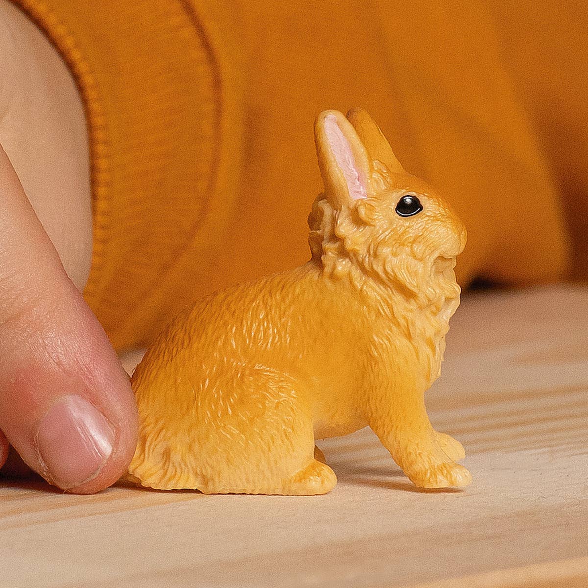 Lionhead_Rabbit_Farm_Animal_Toy_03.jpg