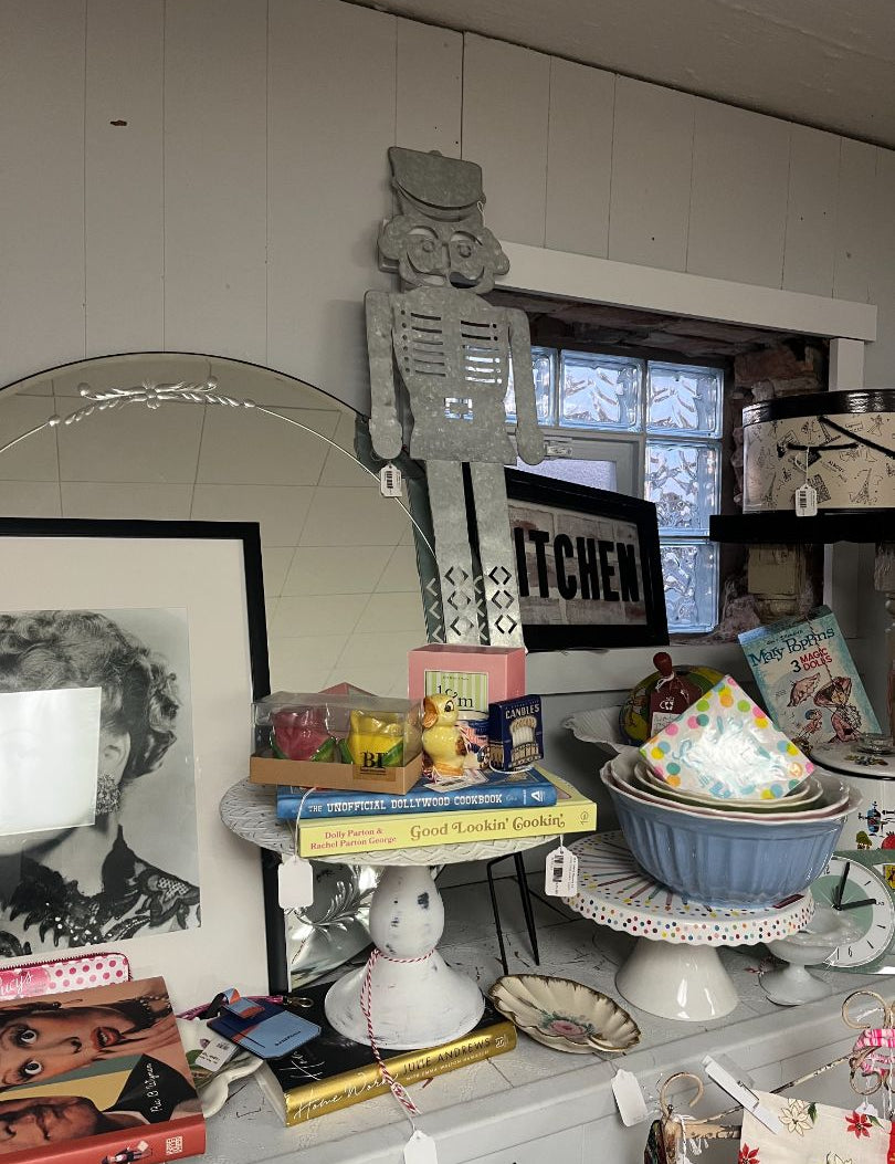Nutcracker_20Garden_20Stake_20Silver_201.jpg