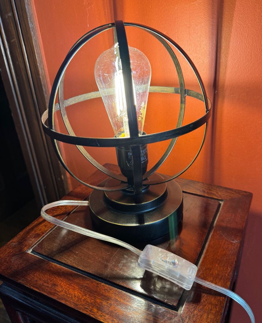 Sphere_20Table_20Lamp2.jpg