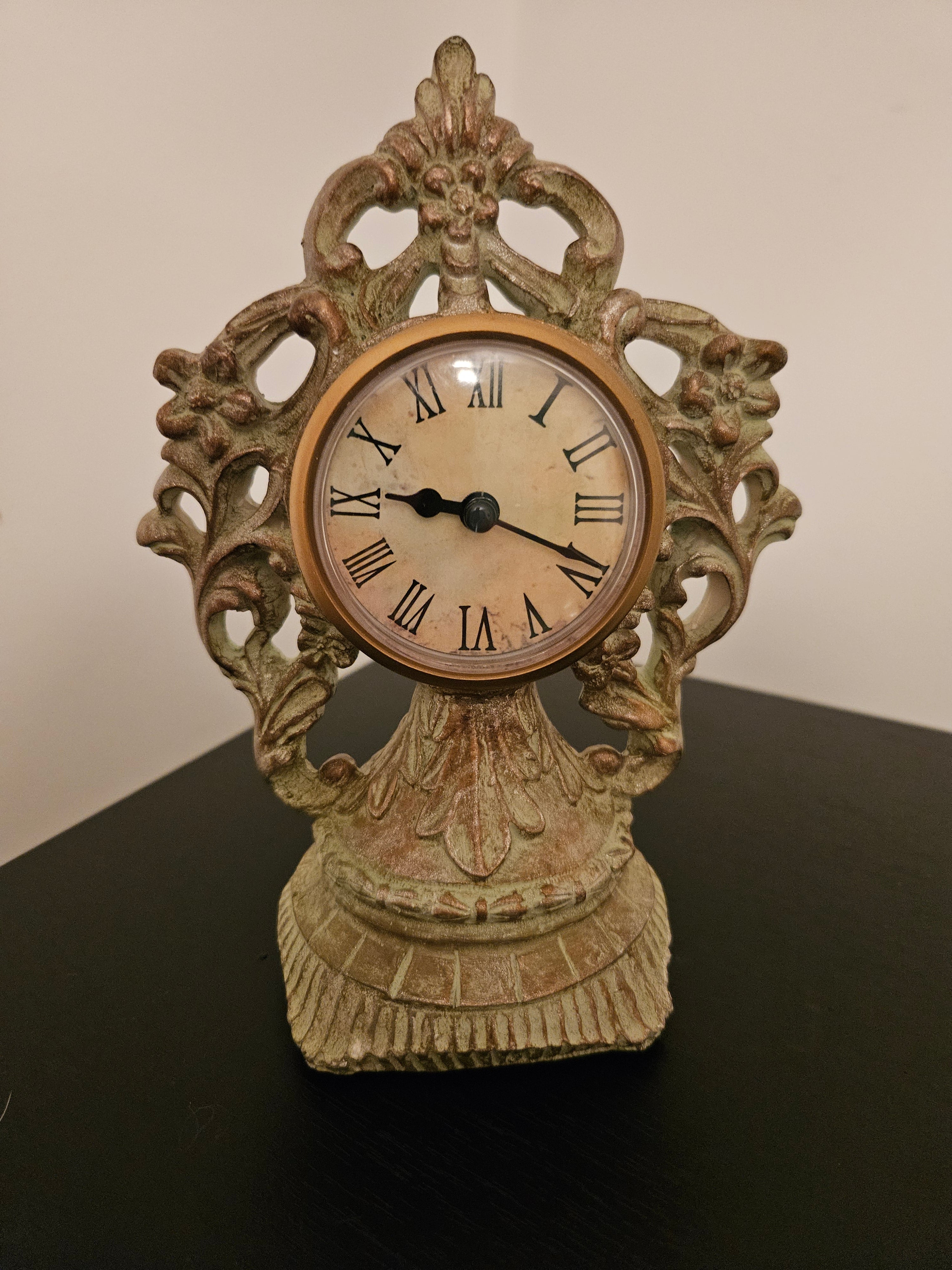 Vintage Resin Desk Clock with Roman Numerals