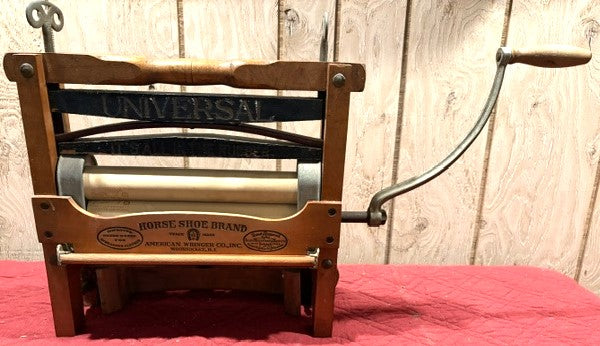 Horse Shoe Brand "Universal" Clothes Wringer
