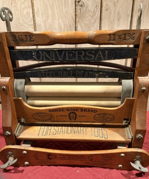 Horse Shoe Brand "Universal" Clothes Wringer