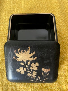 Vtg Japanese Lacquered Floral Trinket Box