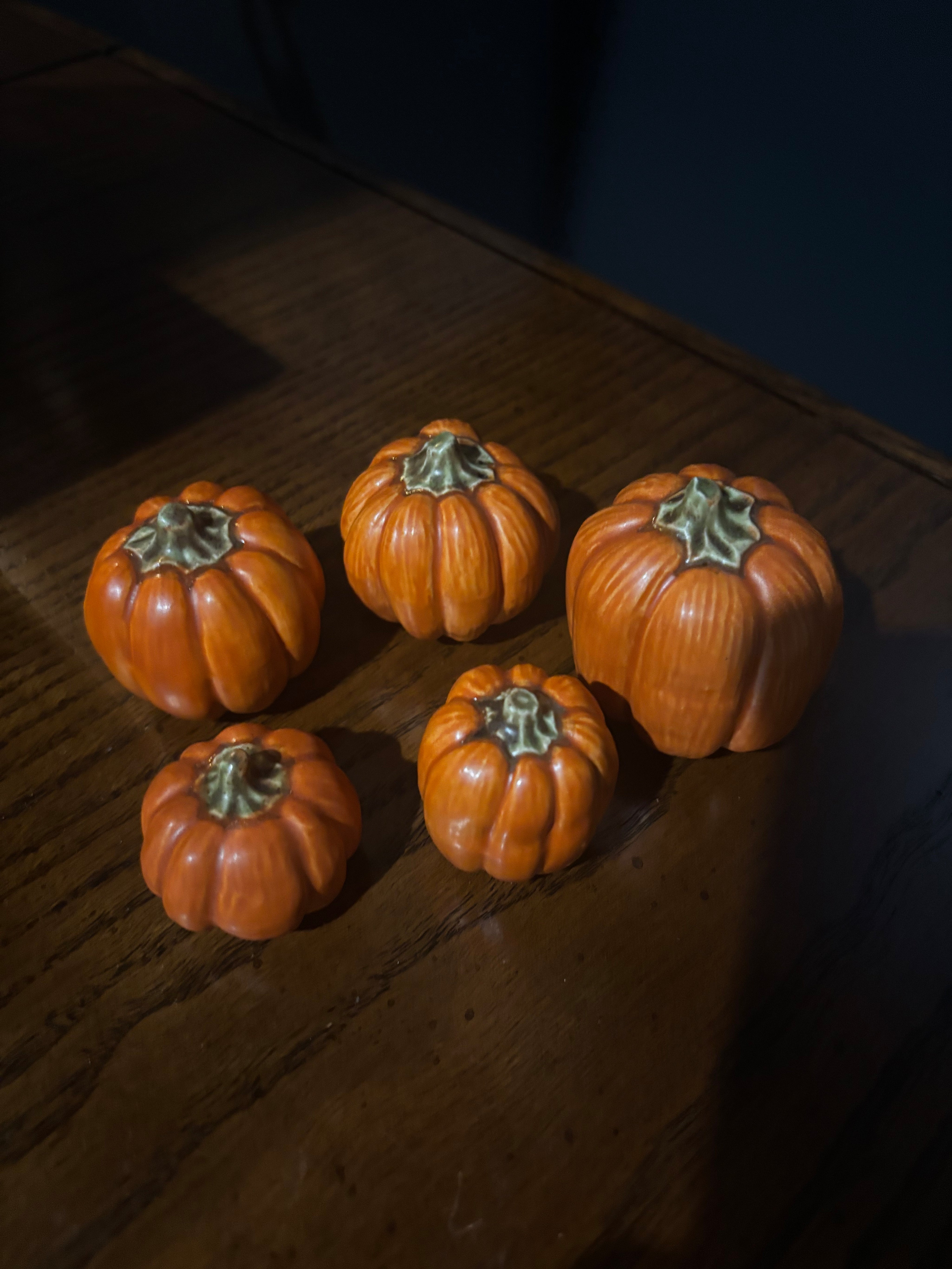 various sized cermaic pumpkins, set of 7