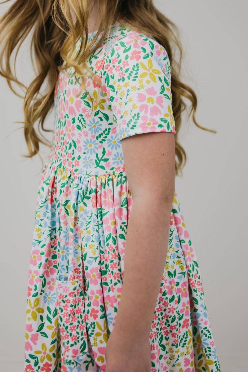 Daffodils Short Sleeve Twirl Dress with Pockets