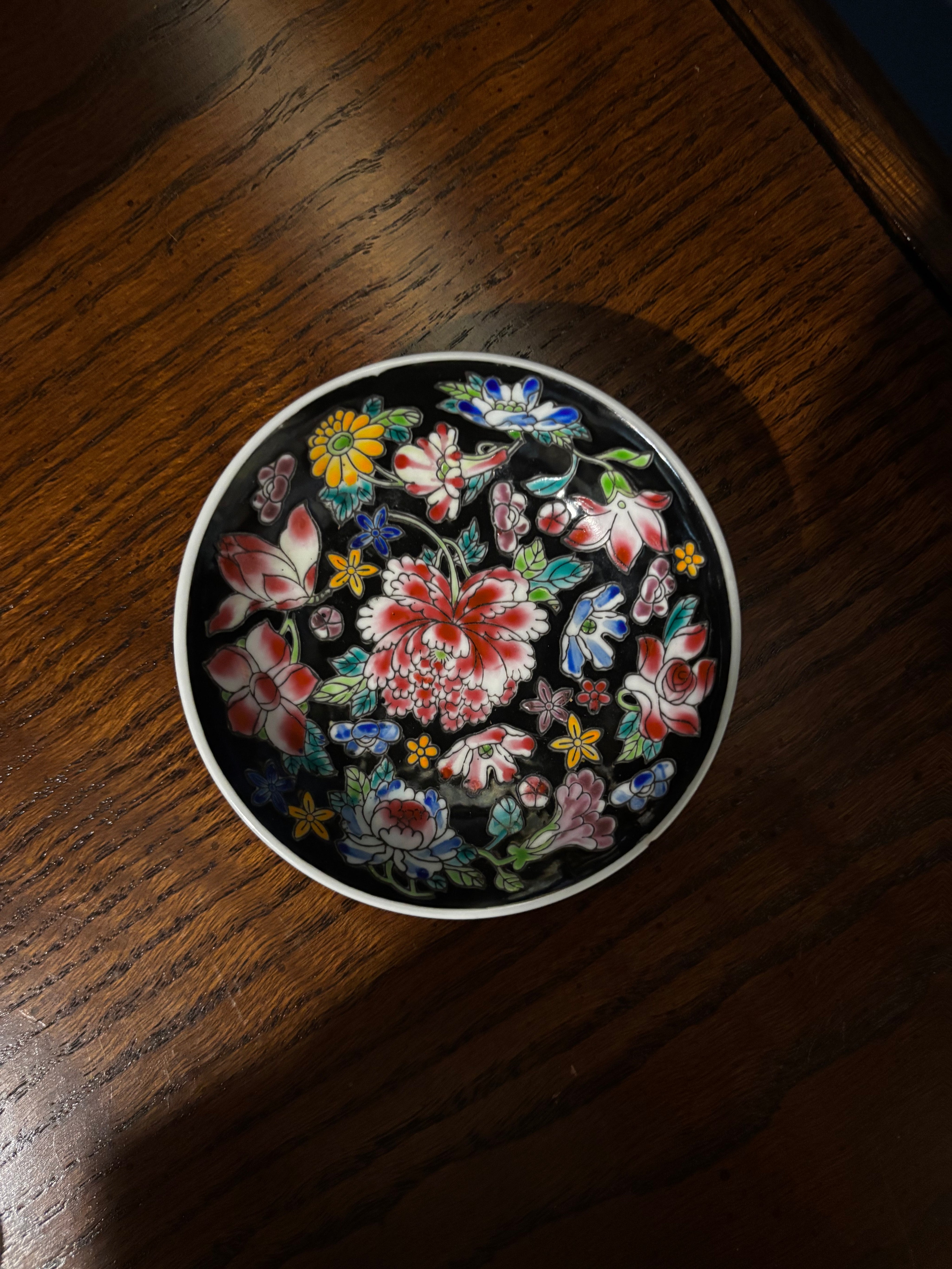 vintage Chinese porcelain Famille Noire pattern dish