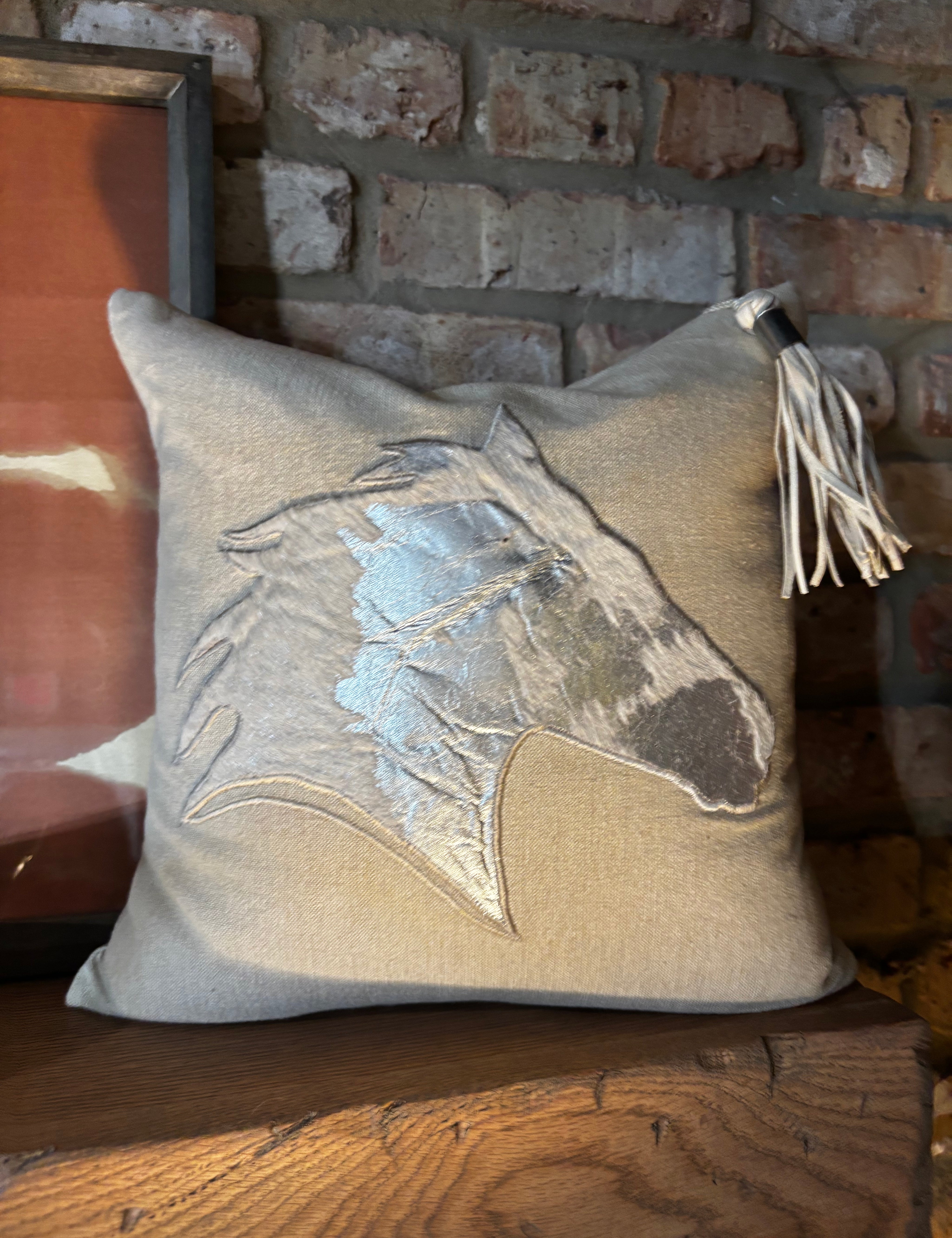 horsepillow.jpg
