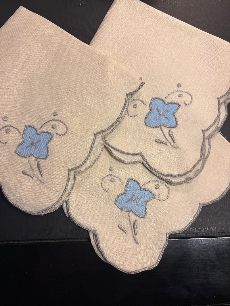 Linen napkins (3) by 603 - Mavis Estate Edit