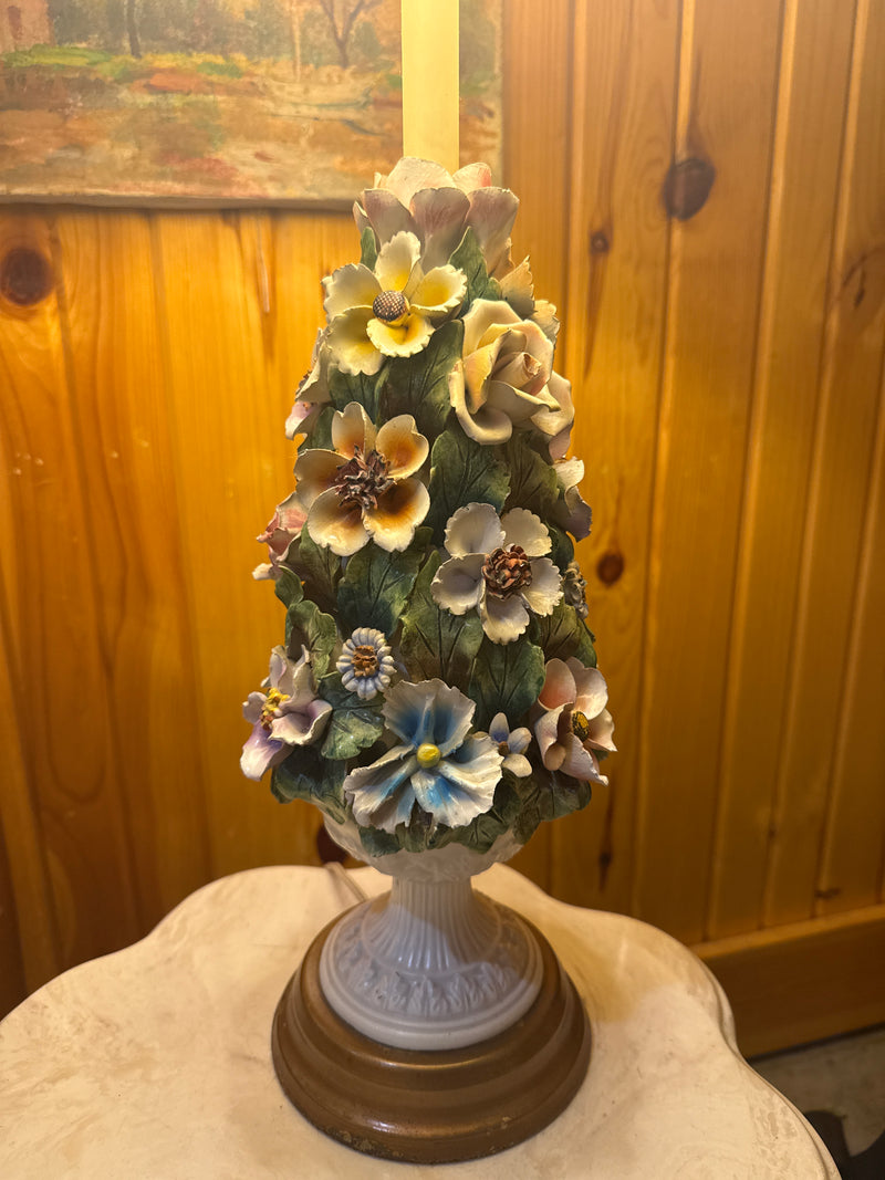 Vtg Italian Capodimonte Porcelain Topiary Floral Table Lamp — alternate view