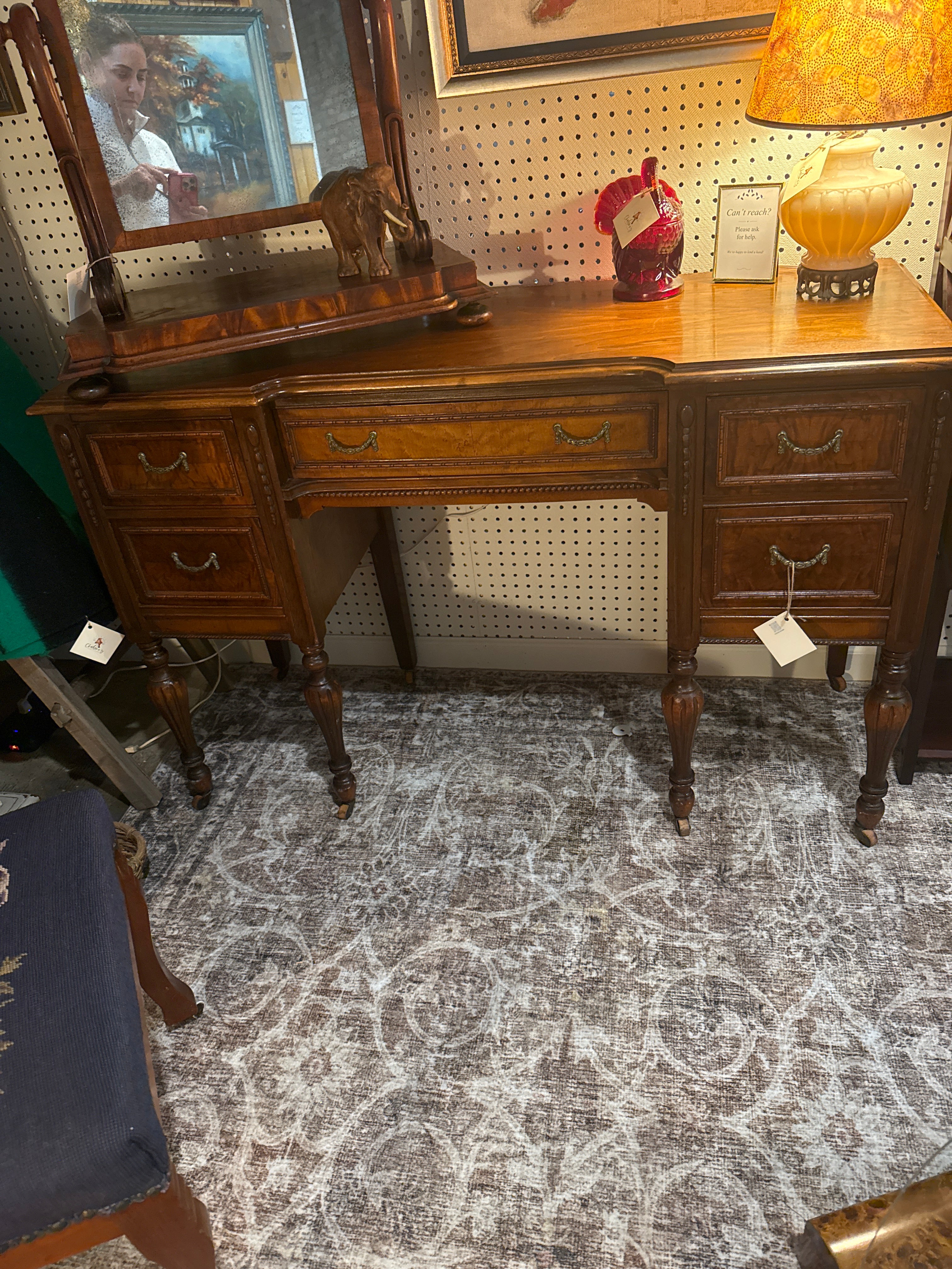 antique 5-drawer wooden vanity or desk on wheels