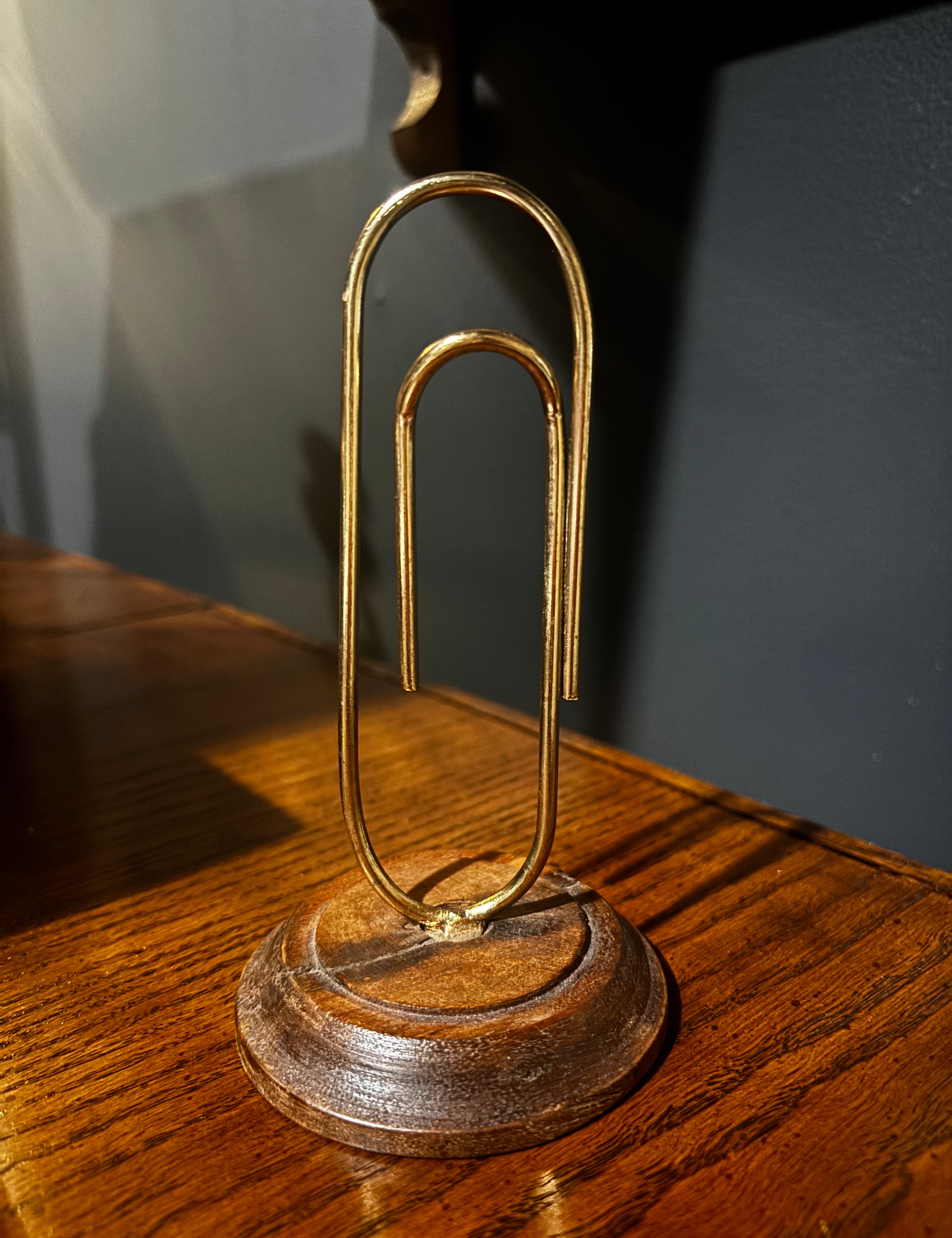 paperclipletterholder.jpg