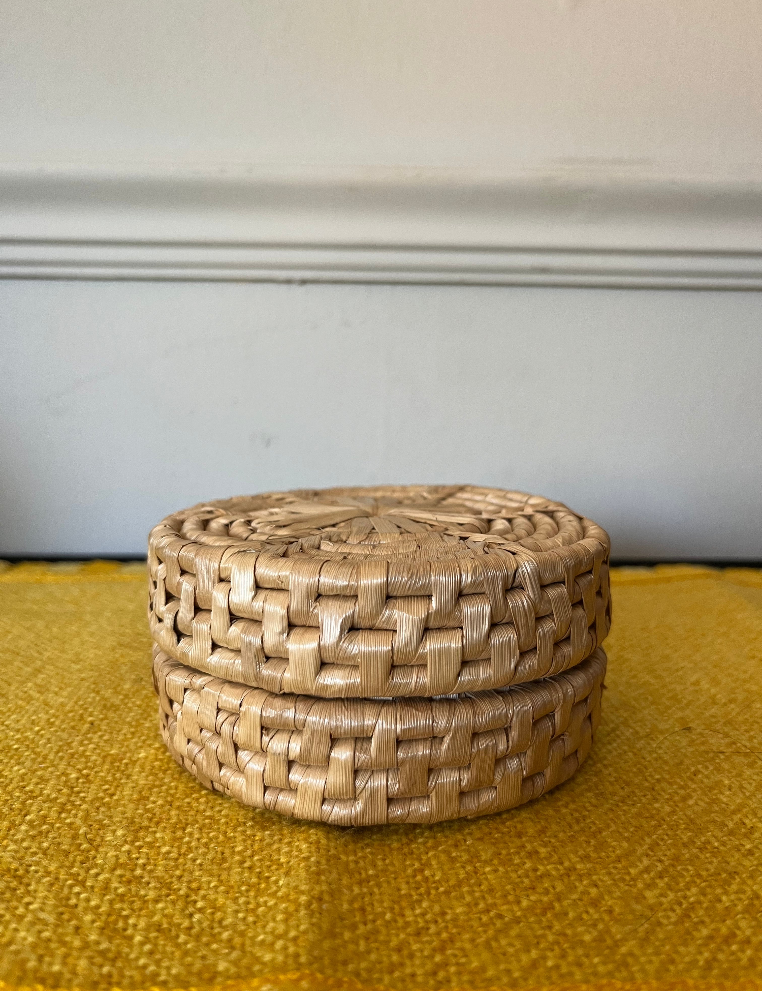 raffia_20palm_20coasters_203.jpg