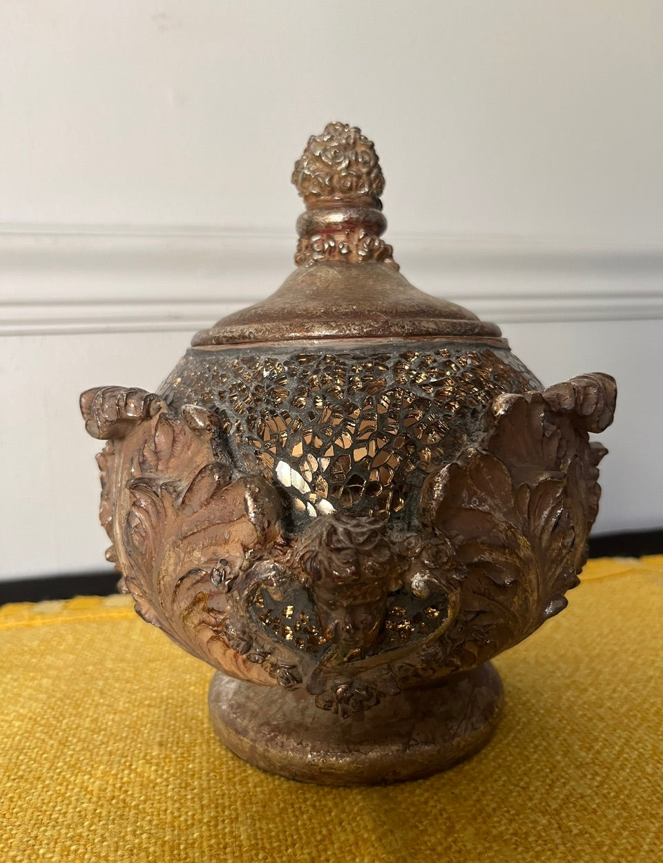 sm_20dec_20urn_201.jpg