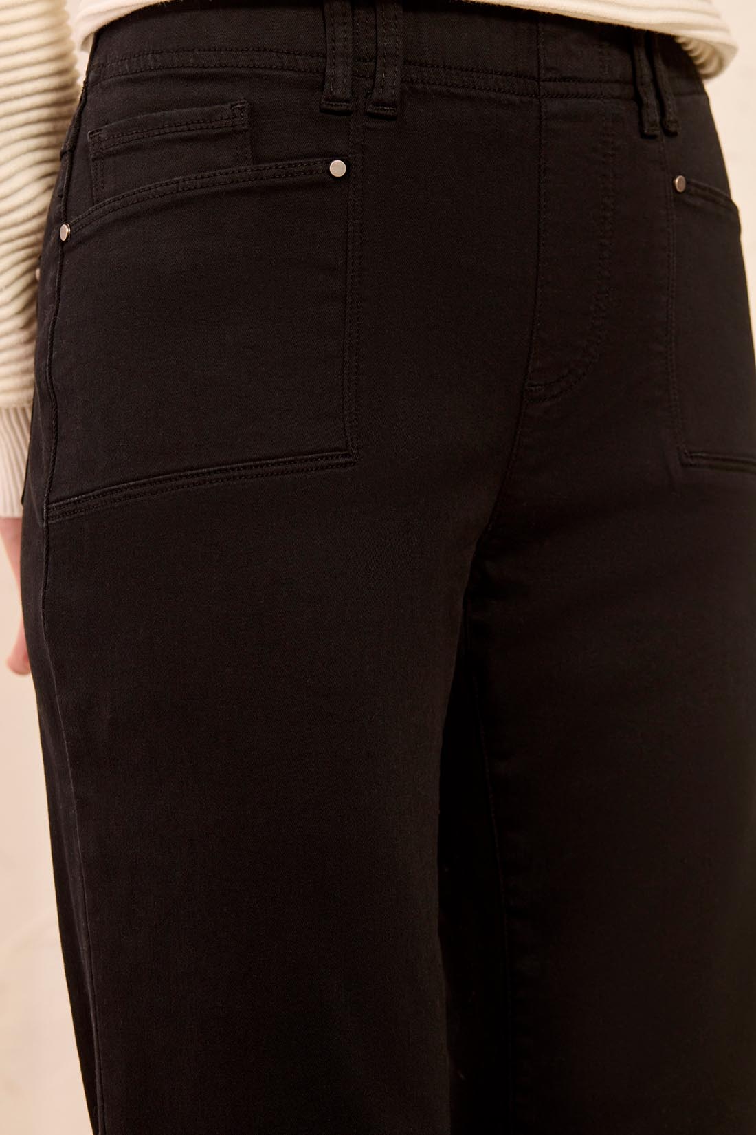 Timeless Edge Pants - Black